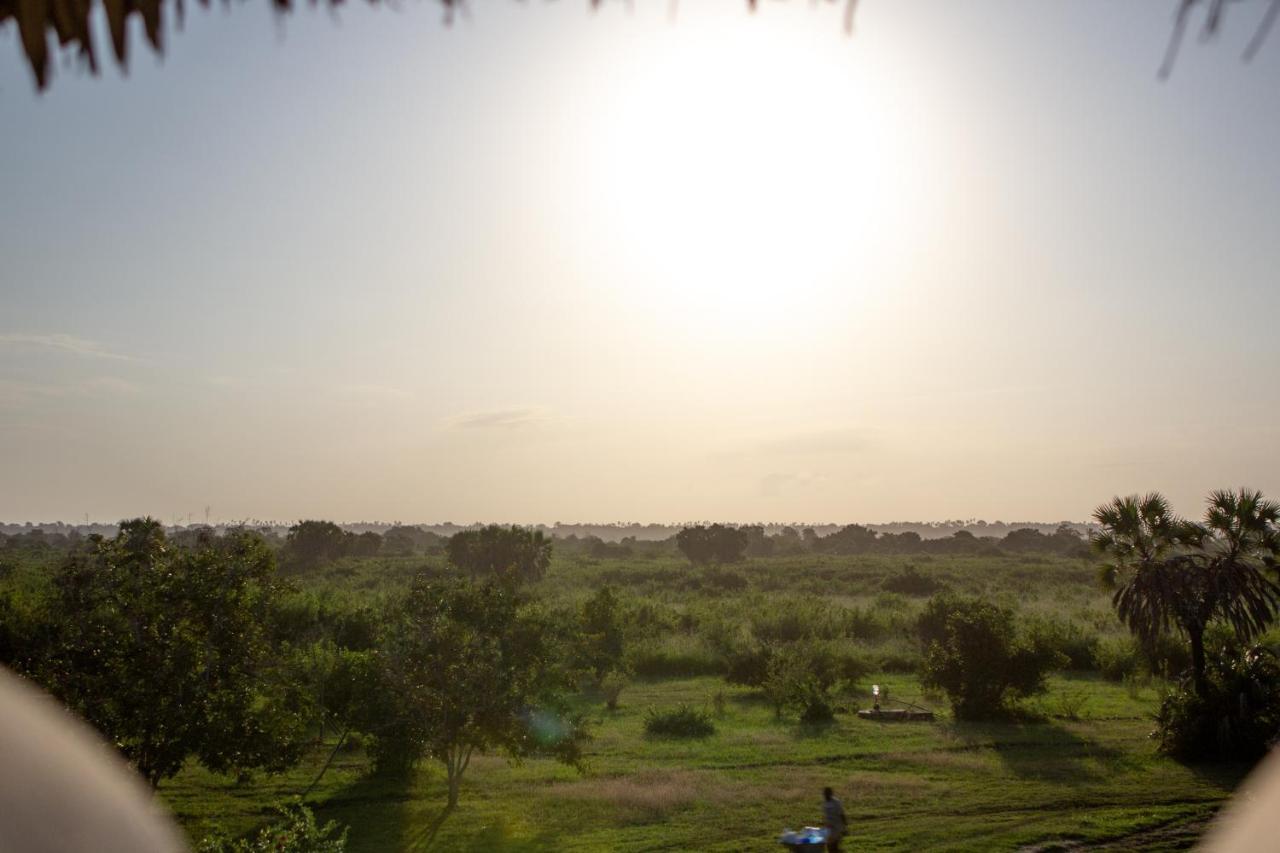 Pangani Cliffs Lodge מראה חיצוני תמונה